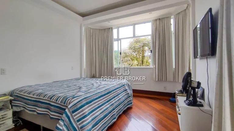 Imagem Casa à venda, 250 m² por R$ 2.000.000,00 - Tijuca - Teresópolis/RJ