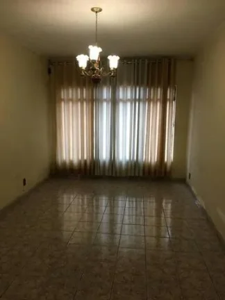 Imagem Casa Antiga com Terreno de 300 m² área 277 m² Construída Ótima Construtor