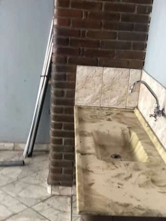 Imagem Sobrado com 4 quartos e 2 vagas de garagem, em São Miguel.