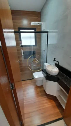 Imagem Casa térrea, 3 Dormitórios (1 suíte), 4 vagas, 300m2, Condomínio Malibu.