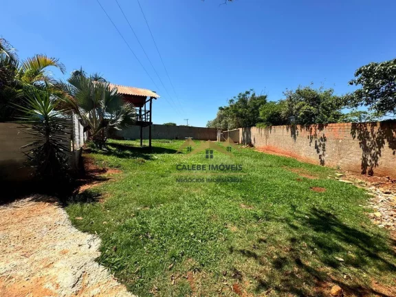 Imagem Chácara com 2 dormitórios à venda, 1000 m² por R$ 380.000,00 - Lagoa Vermelha - Tatuí/SP