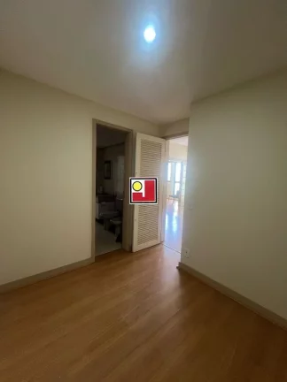 Imagem Vendo 1Q na Praia da Barra, 58m², decorado, 58m², 1 vaga, ônibus, clube, tenis, squash, churrasqueira, skate, sinuca, ginásio, futebol, segurança,pier