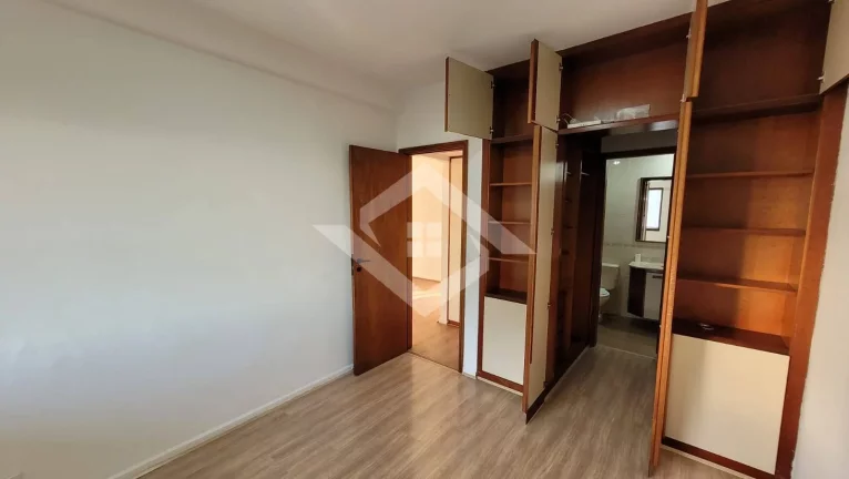 Imagem Apartamento de 2 Quartos para Venda na Barra da Tijuca com 83 m²