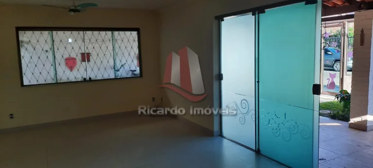 Imagem Casa Duplex Ville Blanche à Venda c/ 4 Qtos e 360 m²
