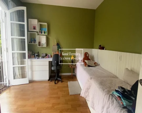 Imagem Casa perto do metrô com piscina em São Paulo