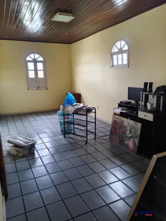 Imagem VENDO CASA DE ANDAR 5/4 NA BARAUNAS COM AREA DE AMPLIAÇÃO