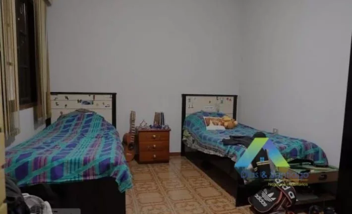 Imagem Casa com 2 dormitórios, quintal com churrasqueira, 150 m² ótimo preço e localização!