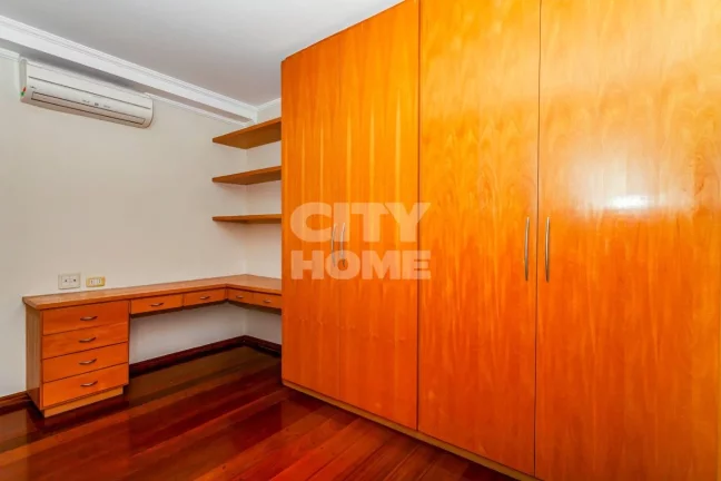 Imagem Lindo apartamento com 118 m² área útil, 03 dormitórios - sendo 01 suíte, living para dois ambie...