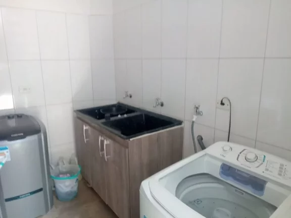 Imagem Sobrado à venda, 226 m² por R$ 650.000,00 - Sítio São José - Suzano/SP