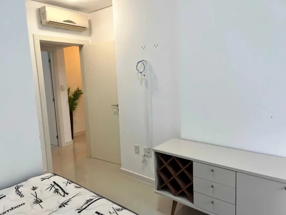Imagem Apartamento com 3 suítes e 3 vagas de garagem na Meia Praia em Itapema