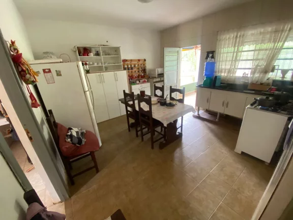 Imagem Chácara á venda c/ 03 dormitórios, Recanto Maravilha - Ao lado da Rodovia Castelo Branco