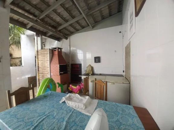 Imagem Casa Térrea com 2 Piscina em Bairro Residencial - Peruíbe