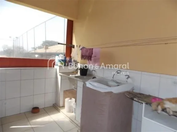 Imagem Este imóvel espaçoso e bem distribuído é perfeito para quem busca conforto e lazer. Com três do...