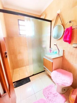 Imagem Sobrado com 165 m² 3 Dormitorios sendo 2 Suites 2 Vagas de Garagens