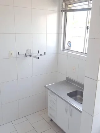 Imagem Apartamento reformado e ensolarado na Cidade Baixa — a um passo da Redenção!