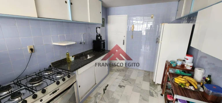 Imagem Apartamento com sala 03 quartoa e dependencia completa,vaga de garagem,em otima localização no Ingá,proximo a todo comércio, colégios e faculdades,co