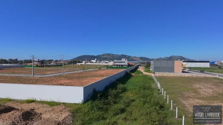 Imagem Terreno de 2.112m² à Venda na Avenida Pedro Zapelini