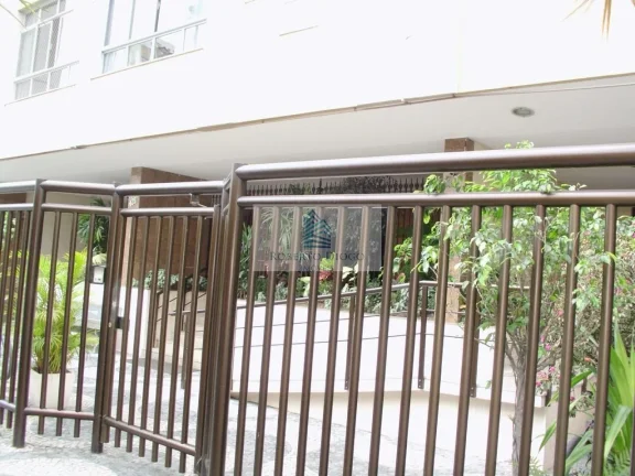 Imagem Imóvel à venda em Icaraí, Niterói-RJ: Apartamento de 3 quartos com suíte, sala ampla e vaga de garagem. Venha conferir!
