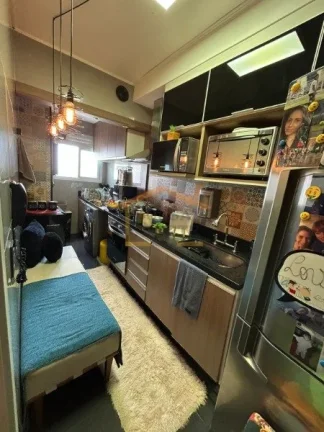 Imagem Apartamento com 3 dormitórios, sendo 1 suíte e 2 banheiros, novo e bem conservado, com varanda sil...