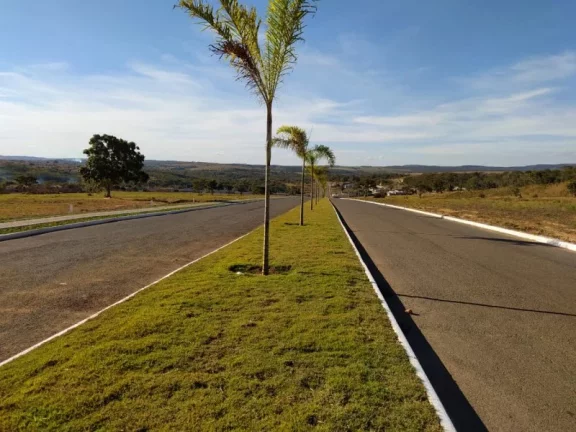 Imagem Lotes Comerciais Parcelados em Avenida Pronta Para o Comércio em Caldas Novas