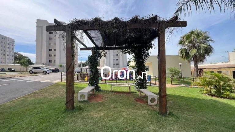Imagem Apartamento com 2 dormitórios à venda, 43 m² por R$ 249.000,00 - Chácara São Pedro - Aparecida de Goiânia/GO