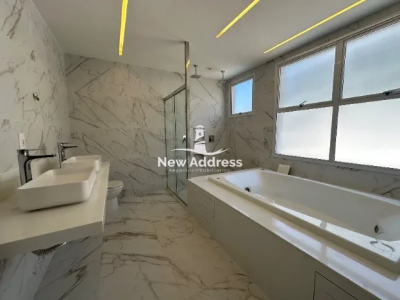 Imagem Casa de 440m², com vista para reserva, piscina e hidromassagem, à venda no Riviera Park - Vila Velha