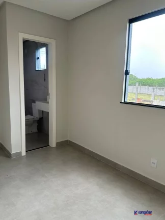 Imagem VENDO CASA 4/4 SENDO TRÊS SUIT EM CONDOMÍNIO - SIM