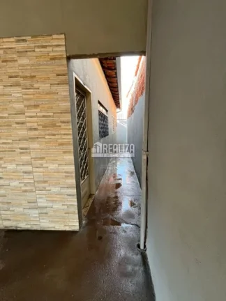 Imagem Vende-se casa no bairro Morada do Verde, com 2 quartos (sendo 1 suíte) – Igarapava/SP
