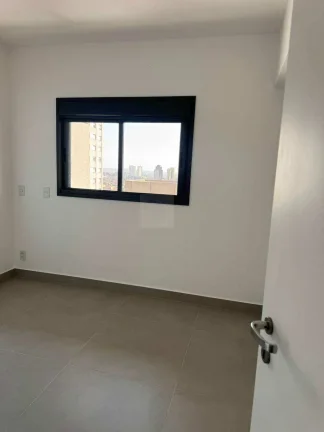 Imagem Hype-Apartamento de luxo à venda em Ribeirão Preto, Jardim Botânico, com 3 quartos, 156m2, sala com pé direito duplo, andar alto frente.