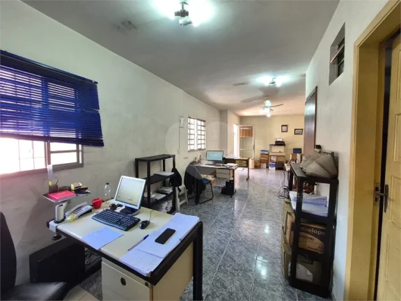 Imagem Sobrado comercial à venda com 4 quartos, sendo 2 suítes, em Butantã, São Paulo - SP