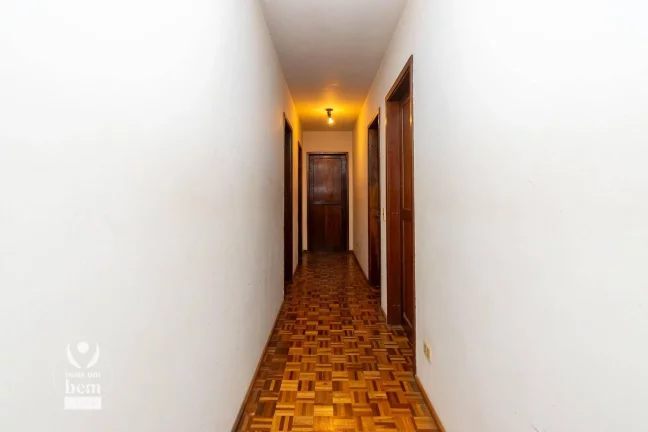 Imagem Casa Térrea averbada com 4 quartos à venda, 377 m² por R$ 1.690.000 - Capão da Imbuia - Curitiba/PR