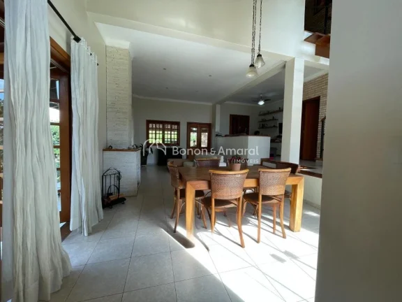 Imagem Encantador sobrado em terreno de 2.000m², ideal para quem busca tranquilidade, espaço e o contato ...