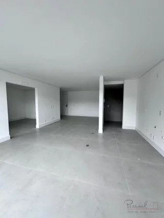 Imagem Apartamento exclusivo à beira-mar, localizado no prestigiado bairro João Paulo, em Florianópolis....