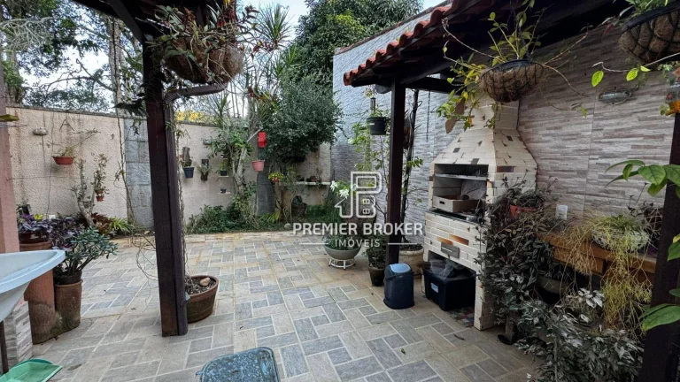 Imagem Casa à venda, 58 m² por R$ 420.000,00 - Parque do Imbui - Teresópolis/RJ