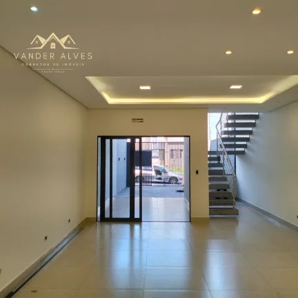 Imagem Imperdível oportunidade: Casa à venda em Foz do Iguaçu-PR, Três Pinheiros, 3 quartos, 1 suíte, 2 salas, 2 banheiros, 2 vagas, 125m²!