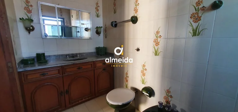 Imagem Casa 4 dormitórios à venda Centro Santa Maria/RS