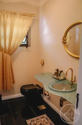 Imagem Vendo maravilhosa casa no Bosque das mansões São jose SC