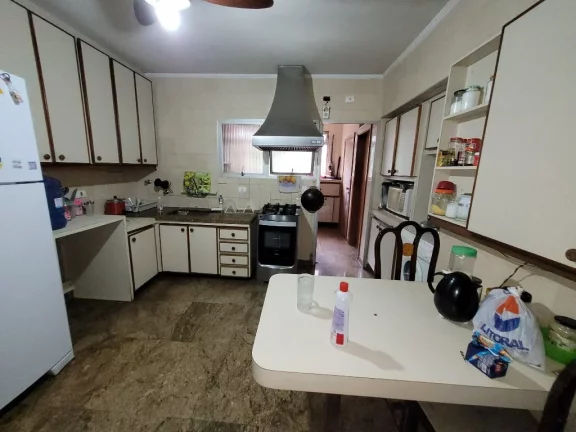 Imagem PITANGUEIRAS - FRENTE TOTAL AO MAR COM LINDA VISTA, 234 M² ÚTEIS, EXCELENTE APARTAMENTO, 02 VAGAS DE GARAGEM, NA MELHOR LOCALIZAÇÃO DE PITANGUEIRAS