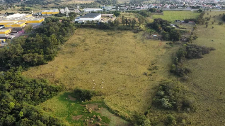 Imagem Área Industrial e Comercial à Venda Sítio Rio Acima de 92.755,00m². Localizado em Capivari/SP