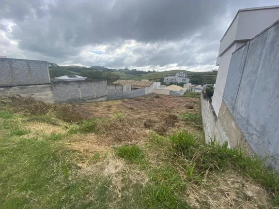 Imagem Lote de 1000 m2 em Condomínio de Alto Padrão – Segurança e Qualidade de Vida