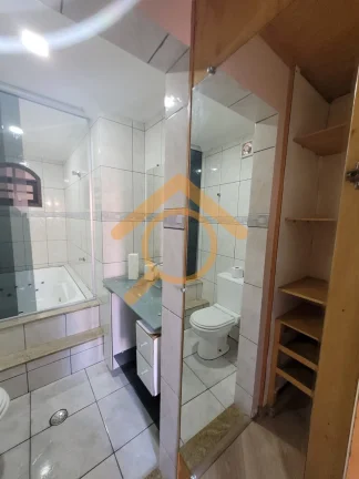Imagem Residência de Luxo à Venda em Caieiras-SP: 4 Quartos, 1 Suíte, 2 Salas, 4 Banheiros, 2 Vagas de Garagem, 300m². Venha Conferir!