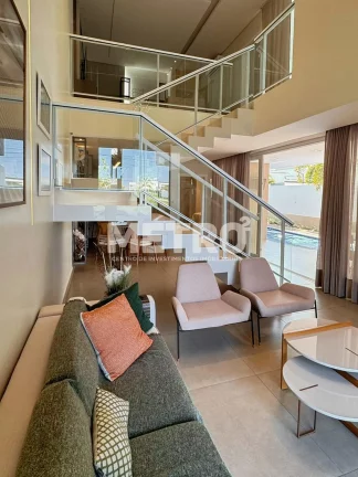 Imagem Casa à venda no Aplhaville com 4 suítes, sendo dois com banheira