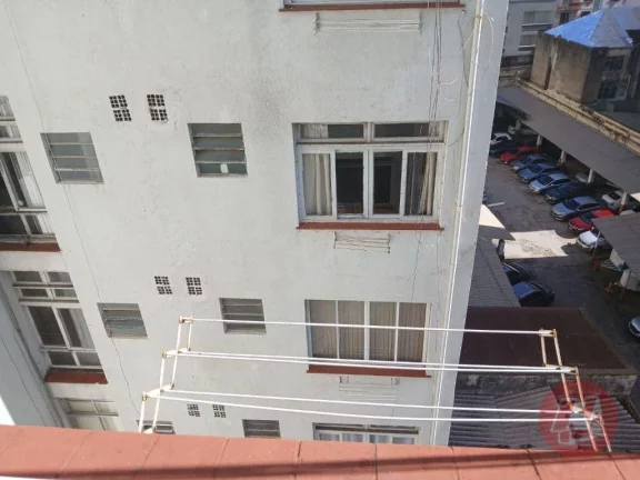 Imagem Na frente da UFRGS, kitnet reformada.