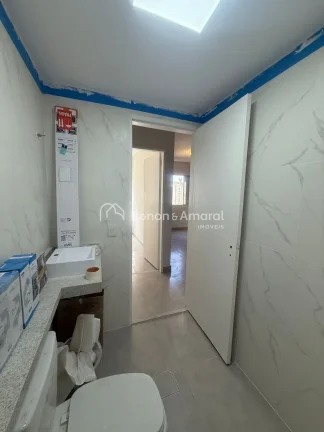 Imagem Excelente kitnet reformada, com sacada, ambiente integrado de dormitório e sala (sem divisória), b...