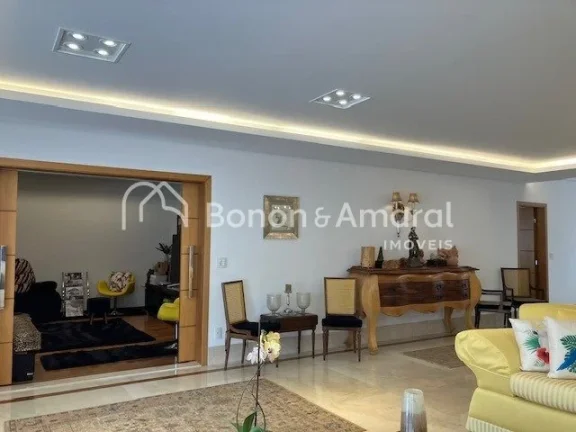 Imagem Ampla residência, muita luz natural, cômodos grandes, funcionalidade
483m² área construída em u...