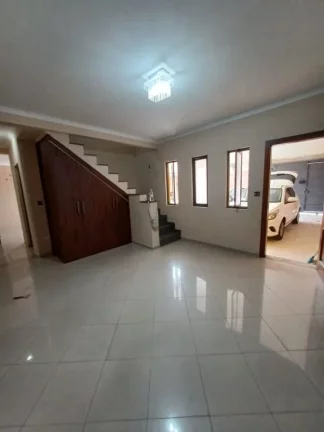 Imagem Sobrado com 3 dormitórios à venda, 18815 m² por R$ 505.000,00 - Jardim Estela - Poá/SP