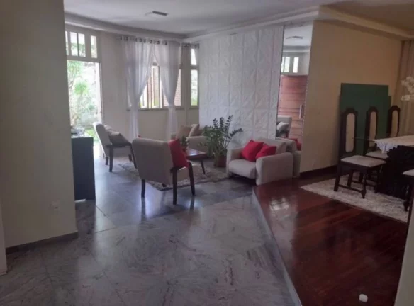 Imagem Casa à venda no Bairro Coroa do Meio - Amplos espaços, 3/4 com suíte e 4 vagas de garagem!