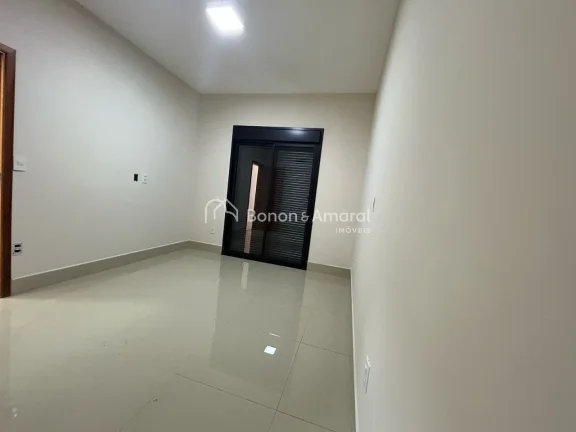 Imagem Casa de Luxo em Fase Final de Construção

Localizada em uma área privilegiada, esta casa de luxo ...