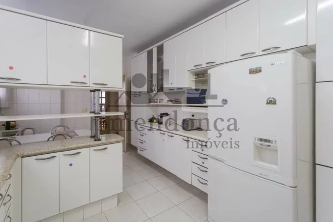 Imagem Apartamento na Rua Maranhão com 4 quartos sendo 1 suite e 3 vagas, 254m²