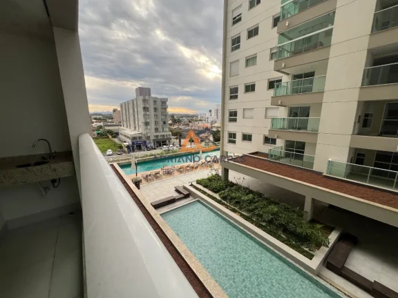 Imagem Summer Home Clube, Apartamento 02 quartos sendo 01 suíte na Praia de Itacolomi, norte de Piçarras. Adriano Carpes Imóveis Vende